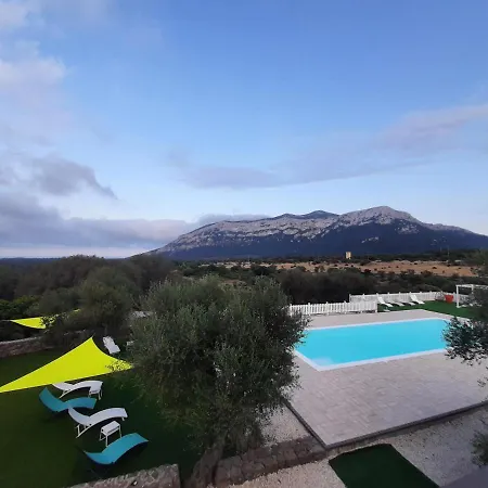 Farm stay Borgo Rurale Cares