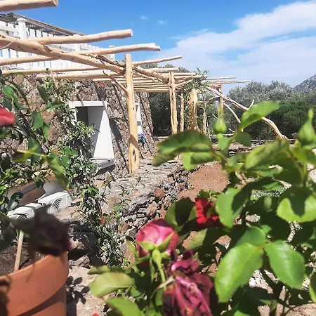 Borgo Rurale Cares Hotel 3*