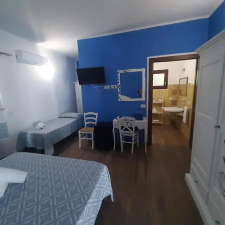 Borgo Rurale Cares מלון